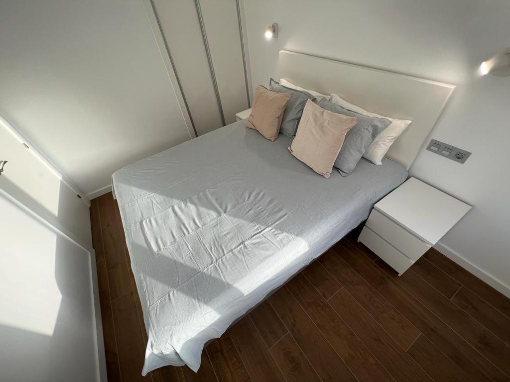 Malagueta 1 Linea De Playa Apartment Malaga Bagian luar foto
