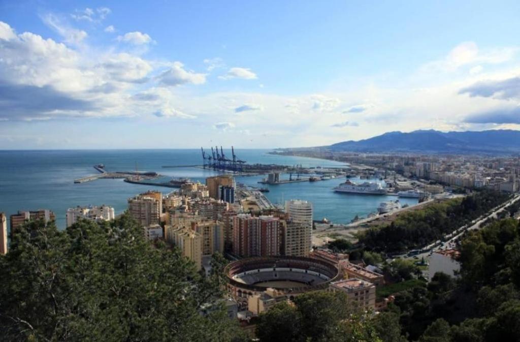 Malagueta 1 Linea De Playa Apartment Malaga Bagian luar foto